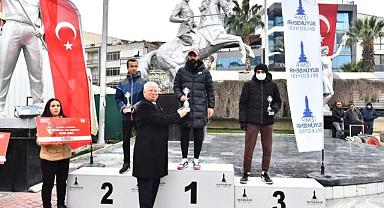 Menemen'de devrim şehitlerine saygı günü