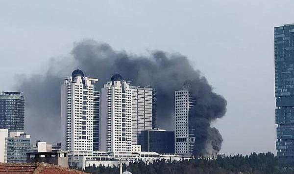 Metrocity&#039;deki yangın kontrol altında