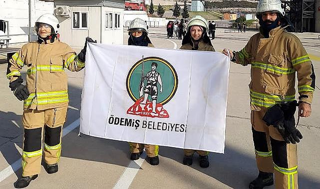ÖDAK, İzmir İtfaiyesi’nin yangın söndürme eğitimlerine katıldı 