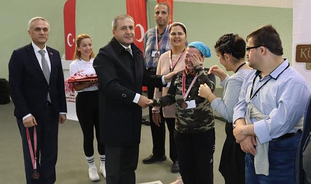 Spor engel tanımadı, 73 engelli Hemsball oynadı