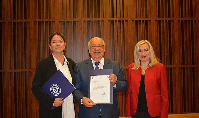 TRT Ses Sanatçısı Selim Öztaş EÜ DTMK’ye konuk oldu