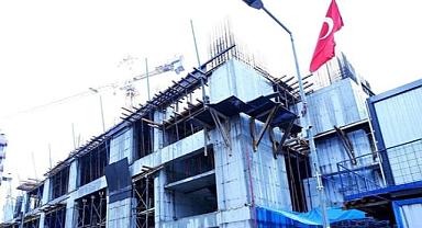 Vali Köşger Kongre binasının 17 Şubat'a yetişeceğini duyurdu