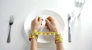 Yeme bozukluğunun arka planında çocukluk dönemi var!