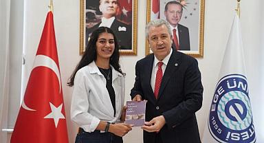 Zorlukları aşan Egeli genç yazarın ilham veren hikâyesi