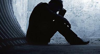 15 günden uzun süren depresif durum dikkate alınmalı!