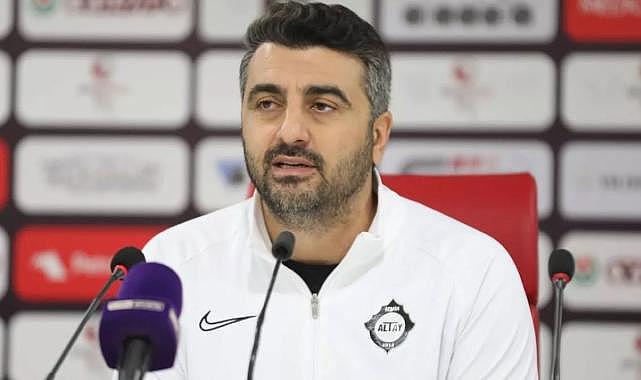 Altay Teknik Direktörü Sinan Kaloğlu&#039;ndan İzmir&#039;e &#039;yalnızız&#039; sitemi