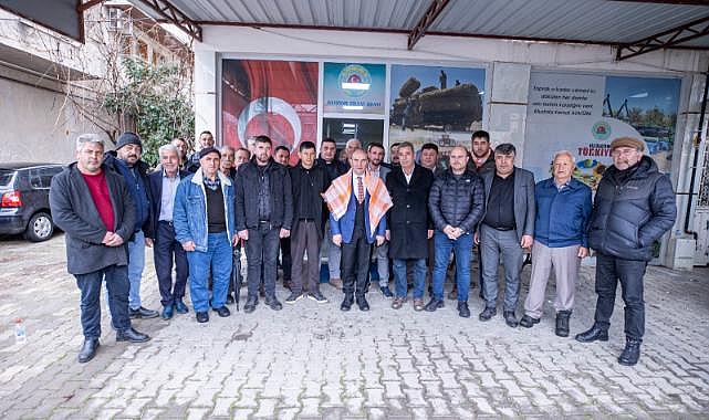 Başkan Soyer Bayındır’da çiftçilerle buluştu