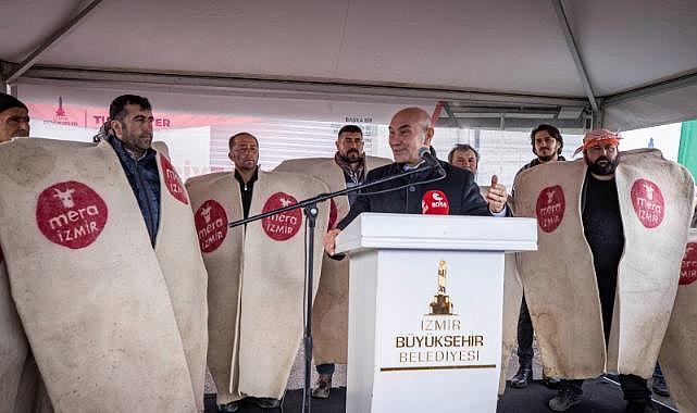 Başkan Soyer, çobanlarla Türkelli mezbahasını açtı