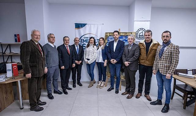 Başkan Soyer Tarihi Kemeraltı Esnaf Derneği üyeleriyle bir araya geldi