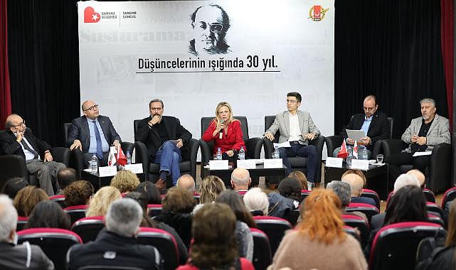 Bayraklı Uğur Mumcu’yu unutmadı!