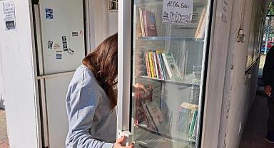 Bostanlıspor bozuk buzdolabını kitaplık yaptılar…