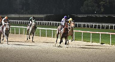 Hüseyin Özsakallı Kupasını " Black Phantom " Kazandı