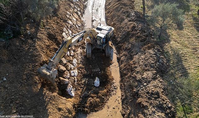 İZSU’dan Kaklık Çayı’na acil müdahale