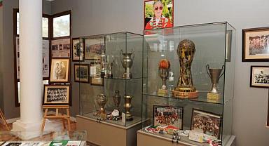 Karşıyaka Spor Kulübü’nün müzesi açıldı