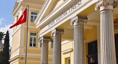 Konuk Yazar Atatürk Araştırmacısı Ahmet Gürel'in kaleminden; Atatürk'ün İzmir Erkek Lisesi'ni ziyareti