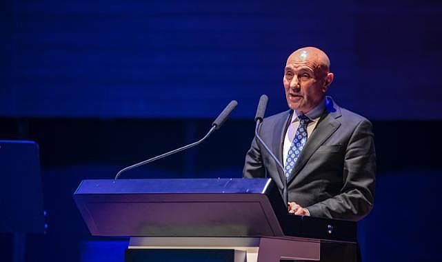 Nazım Hikmet ile Yannis Ritsos İzmir’de şiir ve şarkılarla anıldı