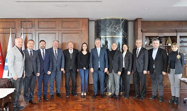 Pınar Özcan, İzmir Ticaret Odası&#039;nı ziyaret etti