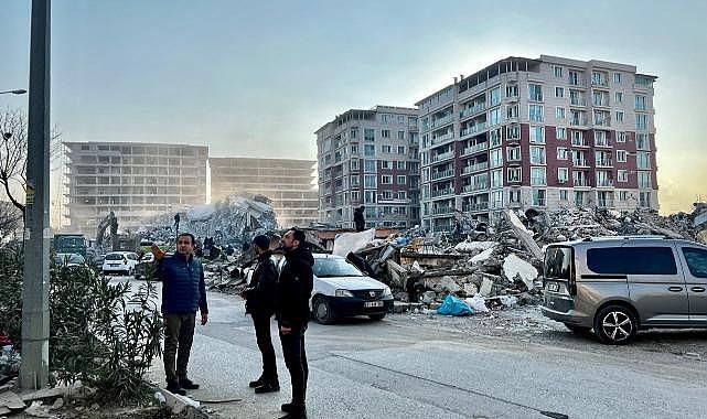 20 tır yardım ile 3 gündür deprem bölgesinde