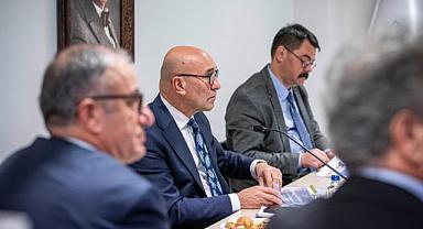 Başkan Soyer, 11 ilçe belediye başkanıyla bir araya geldi