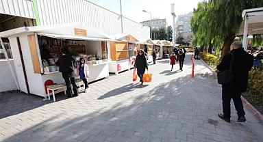 Bayraklı’da üretici kadınların stantları yenilendi