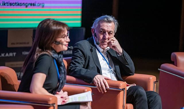 Bekir Ağırdır ve Özlem Kaygusuz Kadın ve İktisat Kongresi&#039;nde konuştu