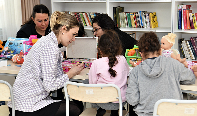 Bornova&#039;dan depremzedelere psikolojik destek