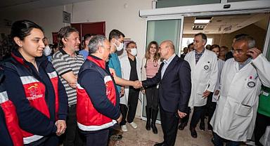 "Bu enkazdan bambaşka bir Türkiye doğacak"