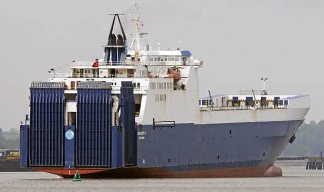 Çeşme’den depremzedelere gidecek Ro-Ro Gemisi yardımlarınızı bekliyor