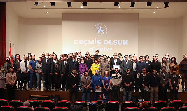 Deprem bölgesinden dönen DEÜ ekiplerine teşekkür belgesi