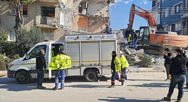 Deprem bölgesine İzmir'den destek sürüyor