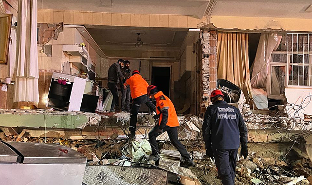 Depremde hayatını kaybeden basın emekçileri...