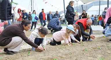 Efes Tarlası'nın ata tohumları deprem bölgesinde filizlenecek