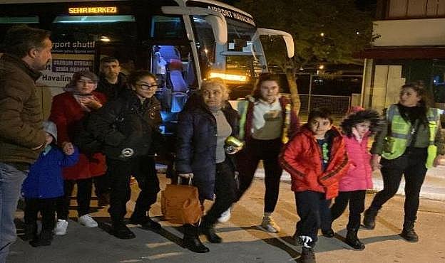 Ege&#039;nin otelleri depremzedelere açıldı!