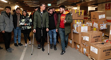 Galatasaray Kaptanı koltuk değnekleriyle yardıma koştu