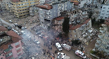 Hatay'ın enkazı günün ilk ışıklarıyla görüntülendi: Şehir yerle bir!