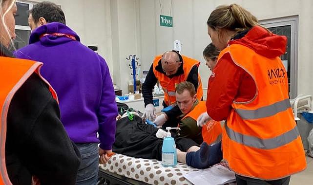 Hollanda&#039;nın sağlık ekibi yardım için Türkiye&#039;ye geldi