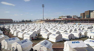 İZBAŞ 24 saat içinde depremzedelerin yardımına koştu