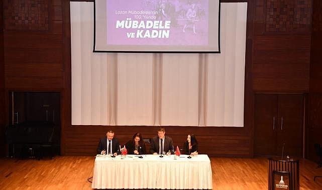 &quot;İzmir Acıyı Güce Dönüştüren Kadınların Elleri Üzerinde Yükseliyor&quot;