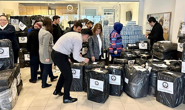 İzmir Demokrasi Üniversitesi Ailesi Depremzedelerimizin Yanında