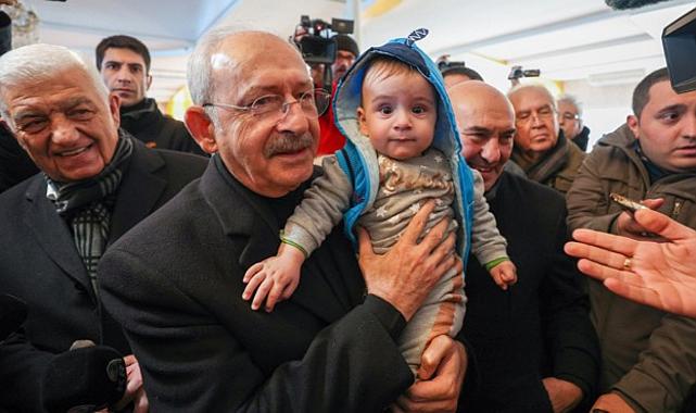 İzmir&#039;den afet bölgesine giden yardımlar her geçen gün büyüyor