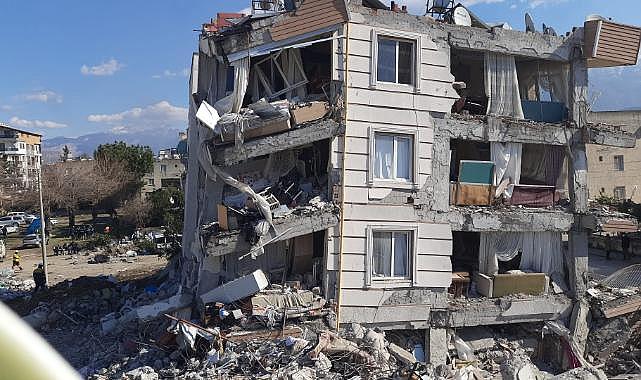 Depremde hayatını kaybeden basın emekçileri...