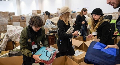 İzmirli gönüllülerin mesaisi sürüyor