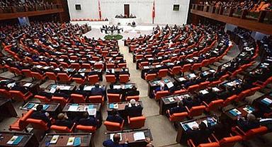 Meclis Deprem Sebebiyle Çalışmalara ara verdi