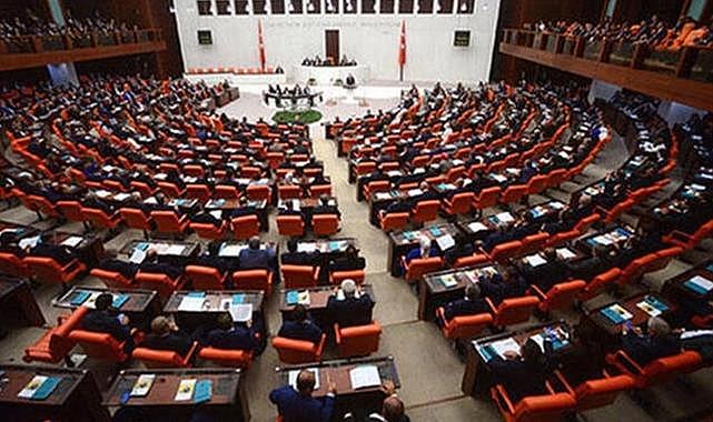 Meclis Deprem Sebebiyle Çalışmalara ara verdi