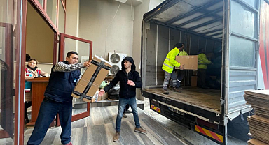 Narlıdere'de toplanan yardımlar deprem bölgesine gönderiliyor