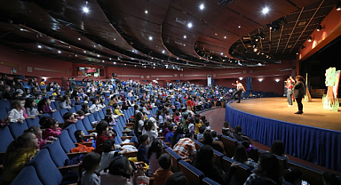 Narlıdereli çocuklar, Nasrettin Hoca ile eğlendi