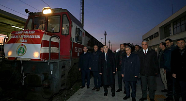 Vagonlar yardımlarla dolmaya devam ediyor