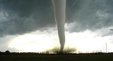 ABD'de etkili olan hortum 14 can aldı