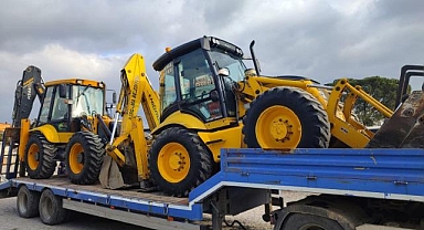 Bergama Belediyesi deprem bölgesine iş makinesi ve personel gönderdi