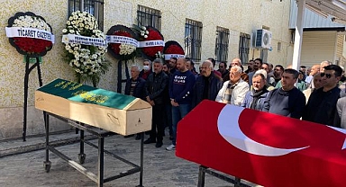 Ekonomi basınının duayenlerinden Cemil Çelik son yolculuğuna uğurlandı